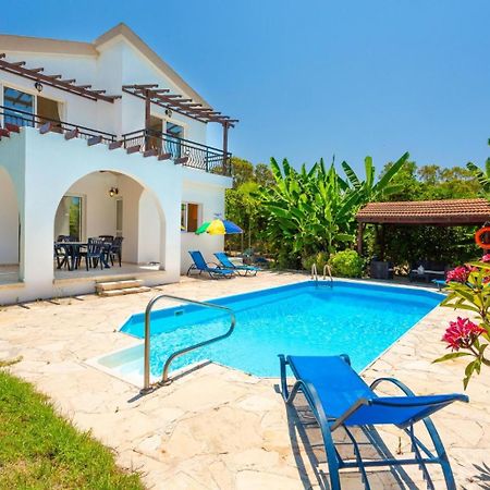 Sun Beach Villa Thio Polis Eksteriør billede