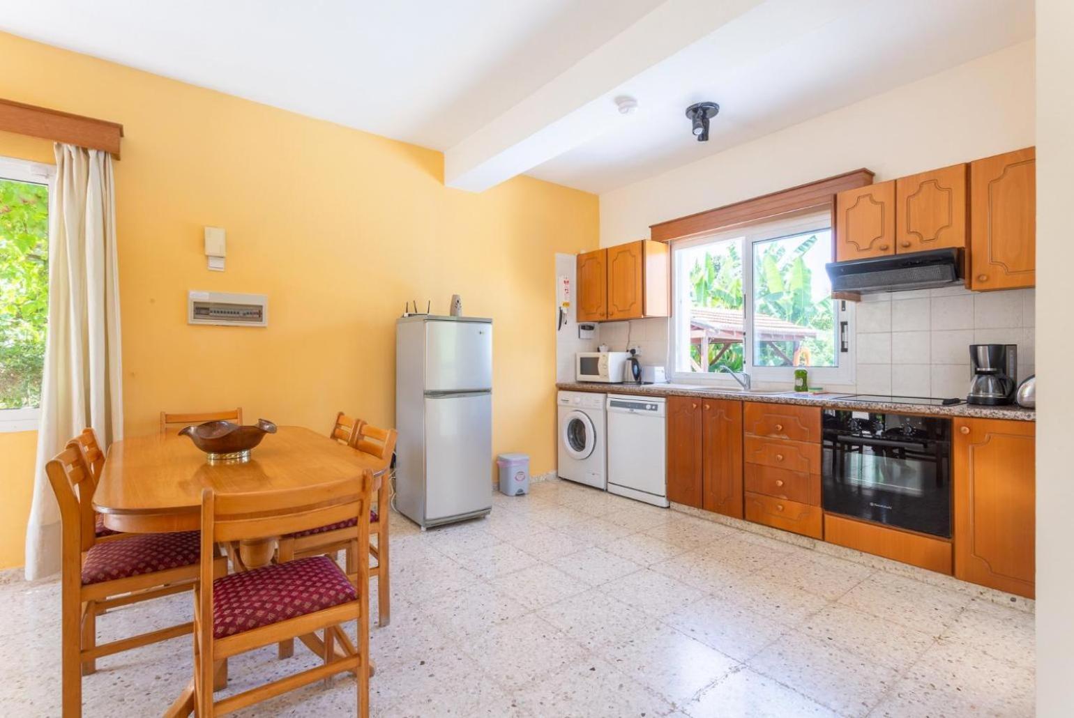 Sun Beach Villa Thio Polis Eksteriør billede