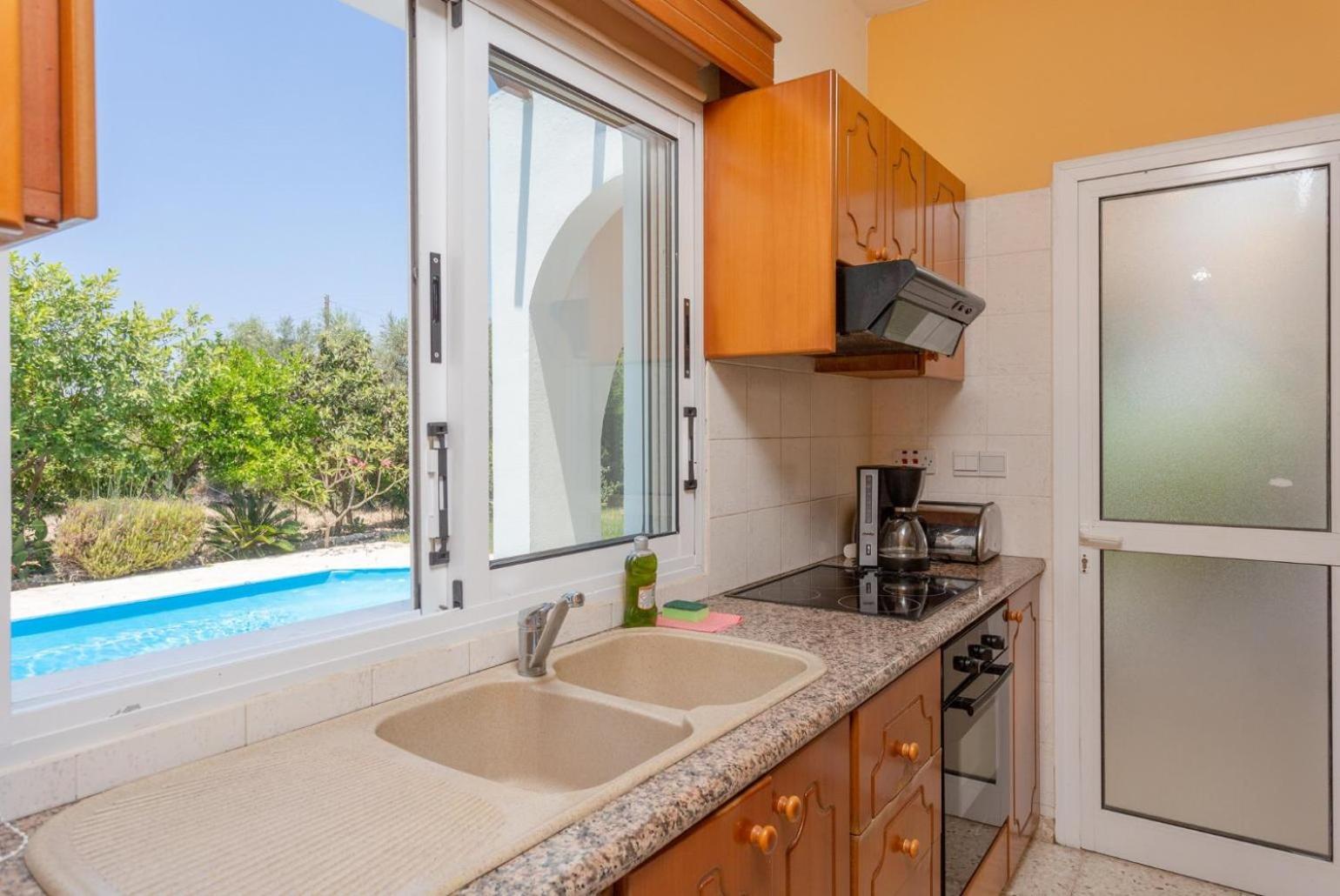 Sun Beach Villa Thio Polis Eksteriør billede
