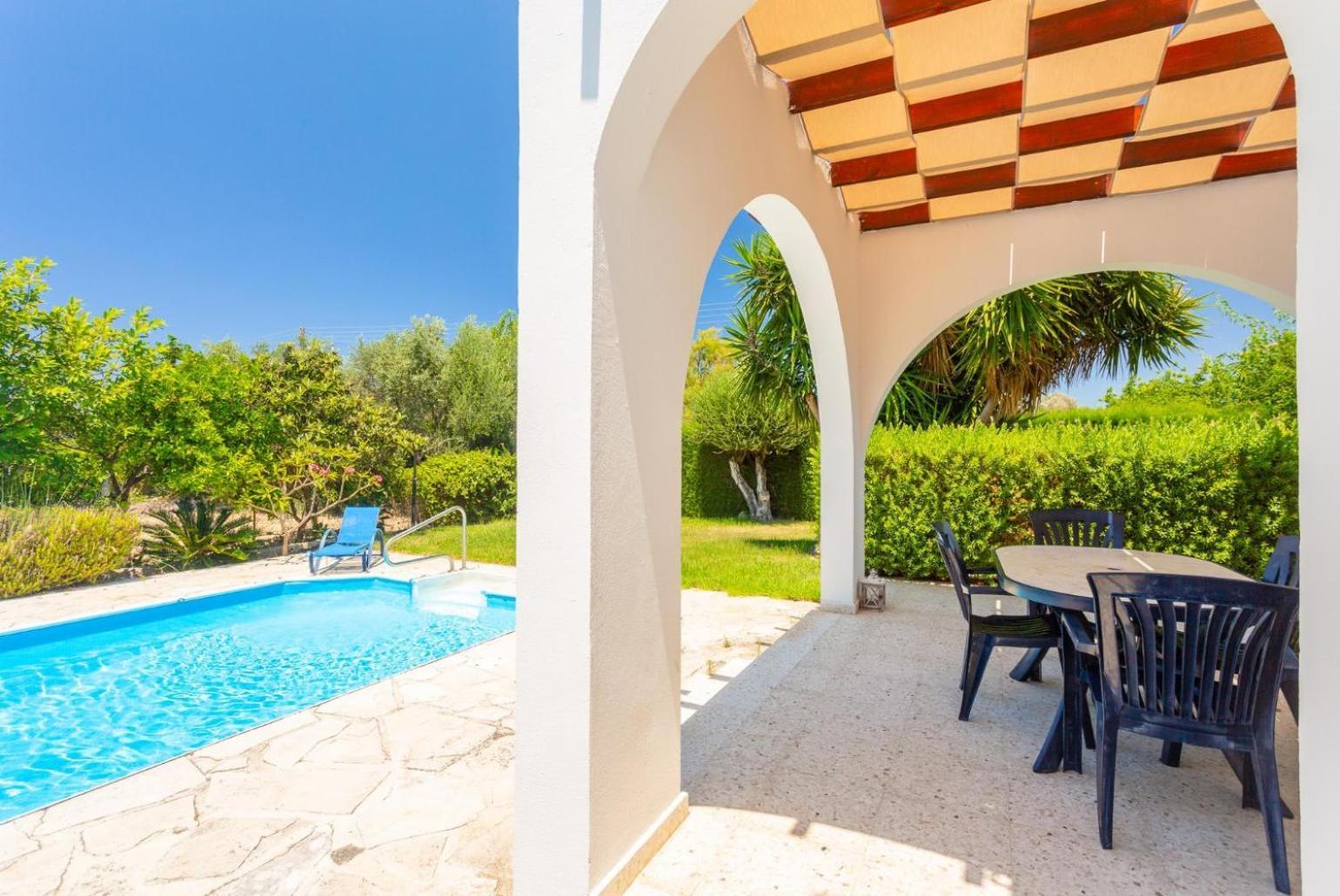 Sun Beach Villa Thio Polis Eksteriør billede