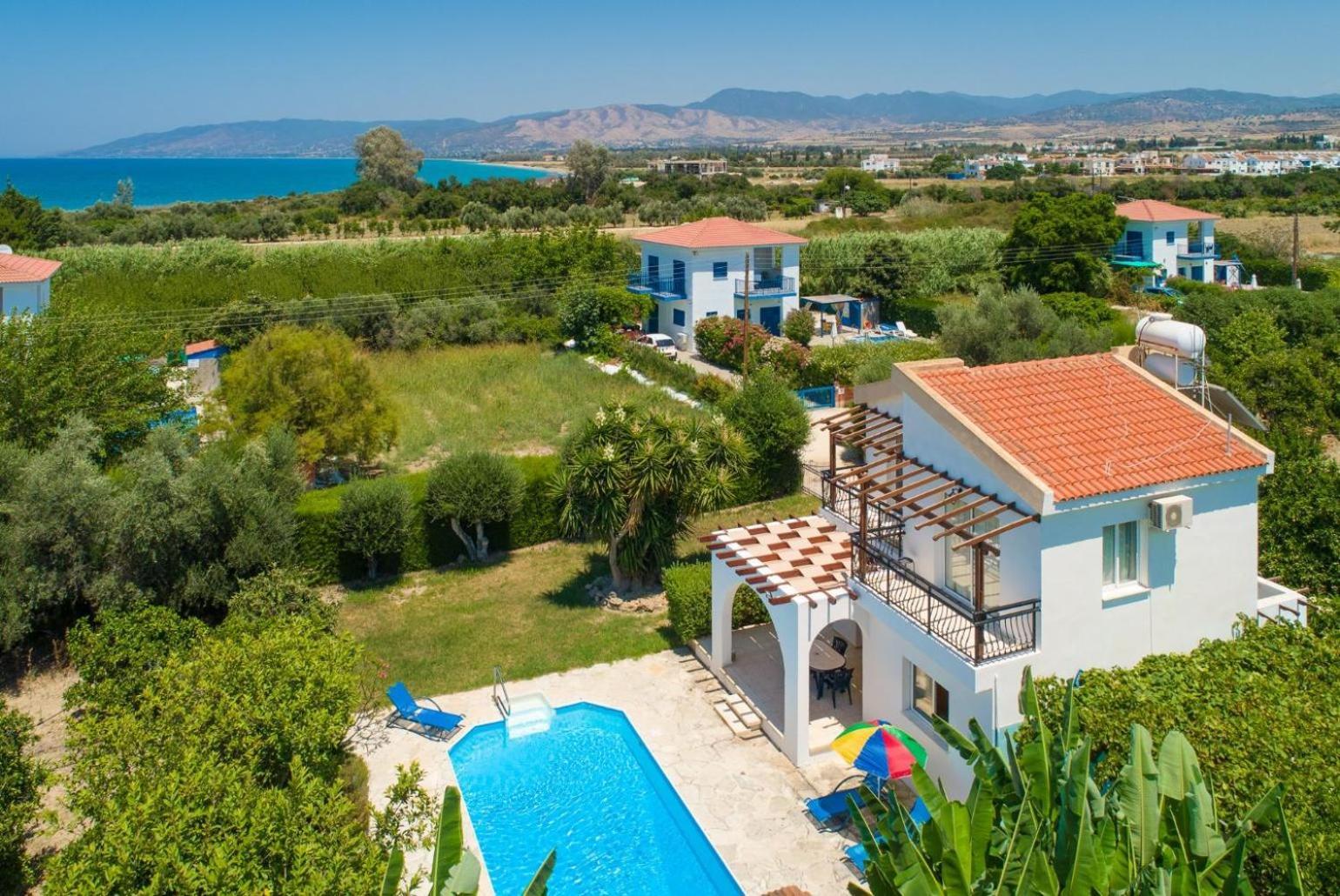 Sun Beach Villa Thio Polis Eksteriør billede